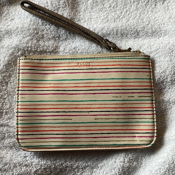 EUC distressed look Fossil wristlet - Picture 1 of 5